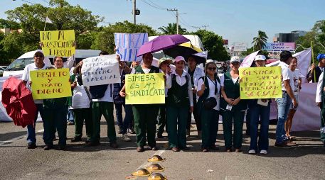 La reapertura del diálogo ocurre en un clima de tensión laboral marcado por una ola de movilizaciones iniciada en días pasados por personal de salud pública activo y jubilado. SUN/L. López