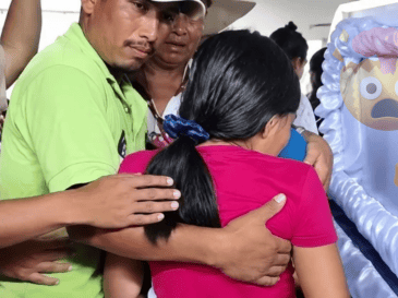 La viralidad de las imágenes no debe confundirse con una prueba de que padre e hija fingieron deliberadamente la muerte. Esa es una cuestión que corresponde esclarecer a las autoridades competentes. ESPECIAL