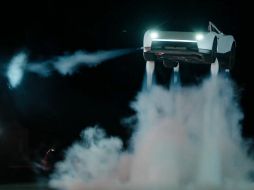 Tesla presentó tres versiones del automóvil, siendo la versión 