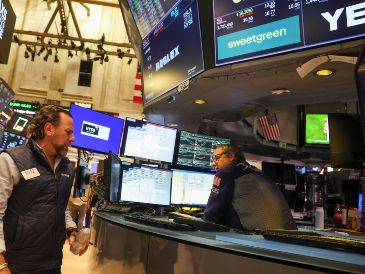 Los temores sobre el endeudamiento para financiar la expansión de la infraestructura de la inteligencia artificial golpearon fuerte en el ánimo de los inversores. EFE/S. Yenesel