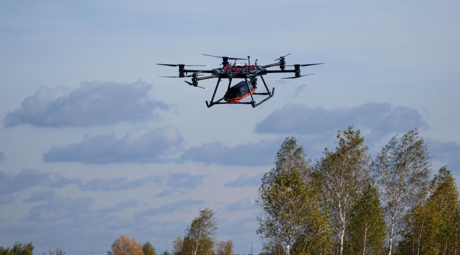 Estados Unidos ha neutralizado 300 drones de cárteles en la frontera y ha usado el sistema láser (AMP-HEL) en 11 ocasiones. AP/E. Maloletka