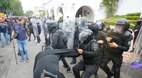 Los sospechosos fueron imputados por lesiones y delitos contra la autoridad en medio de polémicas. EFE/F. Guasco