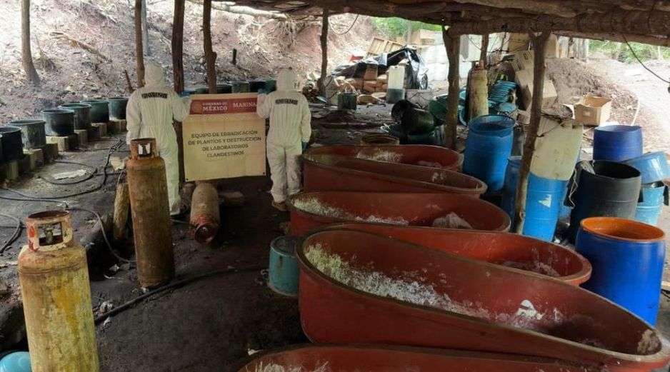 El laboratorio fue localizado en la comunidad de Carricitos como resultado de trabajos de inteligencia realizados por las fuerzas federales. X/GabSeguridadMX