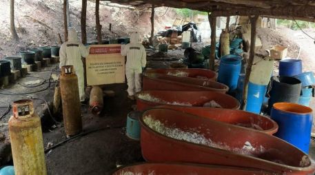 El laboratorio fue localizado en la comunidad de Carricitos como resultado de trabajos de inteligencia realizados por las fuerzas federales. X/GabSeguridadMX