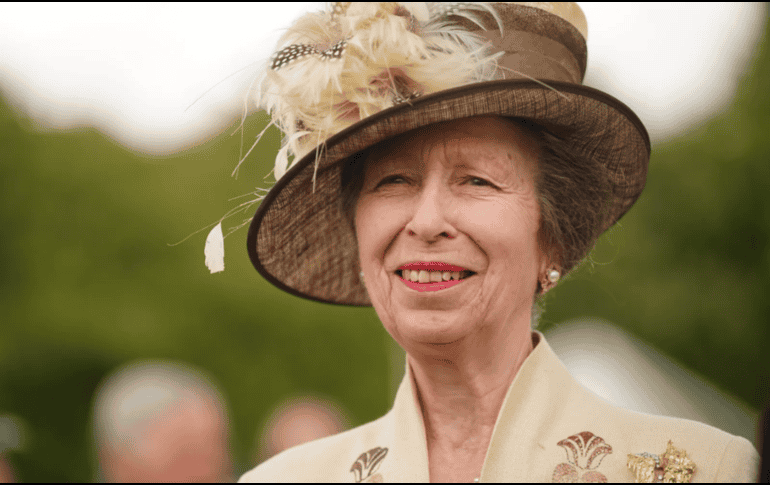 La hermana del rey Carlos III se ha convertido en el miembro más popular de la familia real británica, consolidándose como el pilar más estable y respetado de la monarquía británica en 2026. ESPECIAL