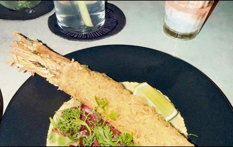 Taco de camarón estilo Baja. ESPECIAL