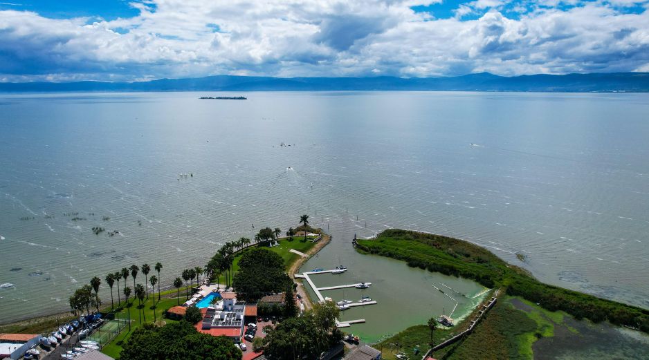 La principal fuente de agua potable para la metrópoli es el lago de Chapala, el cual provee el 63% del volumen total. EL INFORMADOR/Archivo