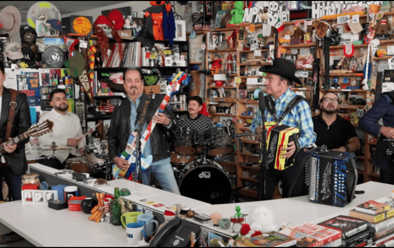 Durante el Mes de la Herencia Hispana, Tiny Desk presenta conciertos de artistas latinos y Los Tigres del Norte fueron los encargados de cerrar esta edición 2026. YOUTUBE