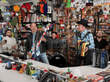 Durante el Mes de la Herencia Hispana, Tiny Desk presenta conciertos de artistas latinos y Los Tigres del Norte fueron los encargados de cerrar esta edición 2026. YOUTUBE
