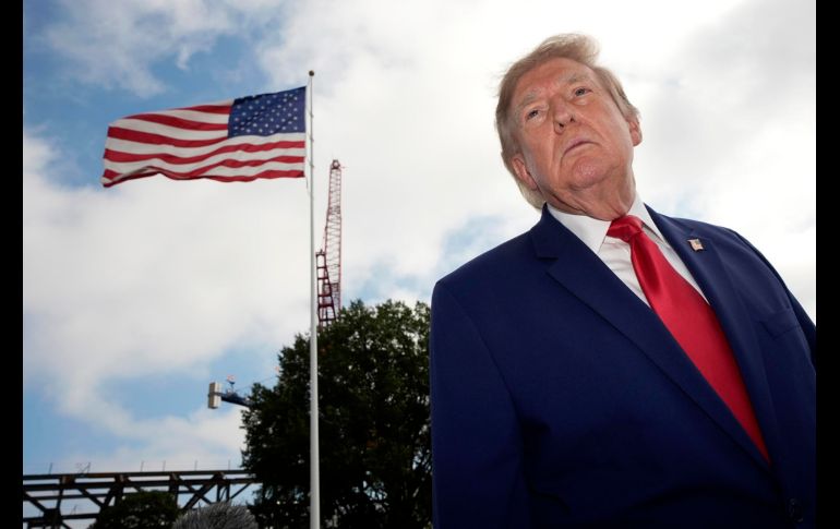Trump aseguró que se han construido más de tres mil 200 kilómetros de muro fronterizo, aunque la cifra no es oficial. EFE/Y. Gripas