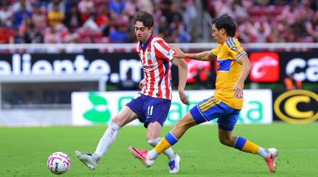 El Guadalajara aprovechó la superioridad numérica para presionar hasta el final y evitar la derrota en el Estadio AKRON. IMAGO7.