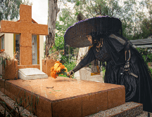 En el Día de Muertos Inca, el emperador Inca era considerado el hijo directo del Sol (Inti churin), por lo que organizar y encabezar las celebraciones reafirmaba su autoridad divina ante los distintos pueblos conquistados. CANVA