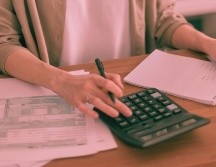El SAT ha advertido que el contenido que emiten estos proveedores busca respaldar dinero pagado por operaciones que no existieron. PEXELS / M. Nilov