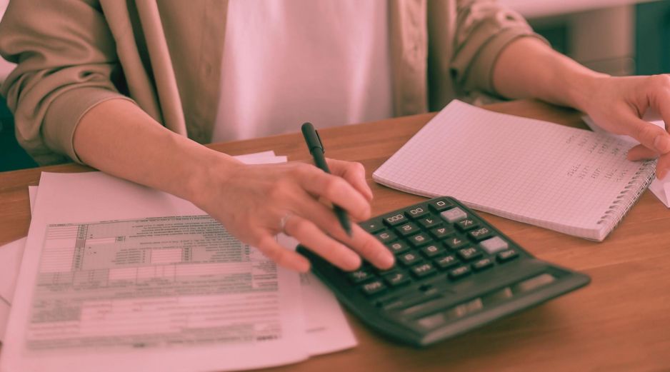 El SAT ha advertido que el contenido que emiten estos proveedores busca respaldar dinero pagado por operaciones que no existieron. PEXELS / M. Nilov