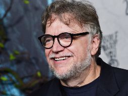 Guillermo del Toro respaldó a estudiantes de Guadalajara que denunciaron agua contaminada y exigieron acciones de las autoridades durante el FICM. AFP.
