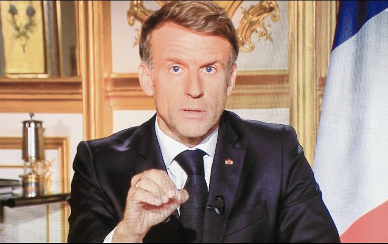 El presidente Emmanuel Macron dirigió un mensaje en cadena nacional tras la crisis social. AFP