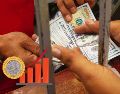 La fortaleza de la moneda estadounidense golpea la economía mexicana, pero hay factores que amenazan con frenar su dominio en los próximos meses. EL INFORMADOR / ARCHIVO