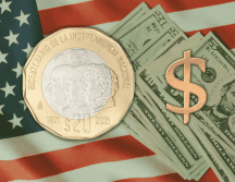 El comportamiento de la moneda mexicana ocurre a la par de un fortalecimiento generalizado de la divisa estadounidense en el mercado internacional. ESPECIAL/Canva