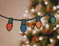 Mantener el árbol más allá de estas fechas es considerado por algunos supersticiosos como un presagio de mala suerte. ESPECIAL / CANVA