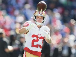 El corredor Christian McCaffrey fue determinante para San Francisco al conseguir dos anotaciones terrestres que marcaron la diferencia ante Washington. AFP