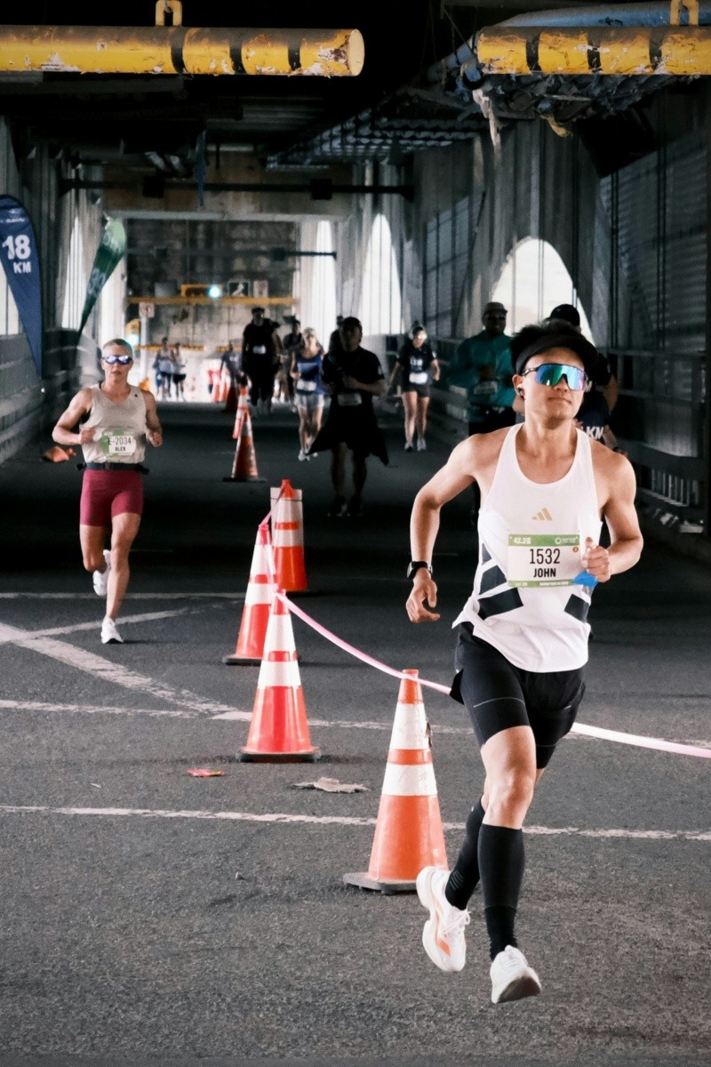 &nbsp;Triatletas en competencia. UNSPLASH / K. Tian