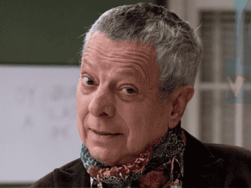 Incluso, fuentes muy cercanas a la familia aseguran que el actor bromeó sobre la posibilidad de usar un parche pirata en sus próximas presentaciones teatrales. Esta actitud sumamente positiva es un reflejo claro de la personalidad inquebrantable que lo ha caracterizado durante toda su exitosa trayectoria. ESPECIAL