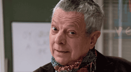 Incluso, fuentes muy cercanas a la familia aseguran que el actor bromeó sobre la posibilidad de usar un parche pirata en sus próximas presentaciones teatrales. Esta actitud sumamente positiva es un reflejo claro de la personalidad inquebrantable que lo ha caracterizado durante toda su exitosa trayectoria. ESPECIAL