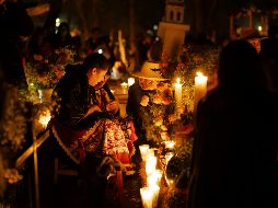 La festividad del Día de Muertos es reconocida mundialmente, pero vivirla en los Pueblos Mágicos de México ofrece una perspectiva íntima. UNSPLASH / C. Hernández Belmonte
