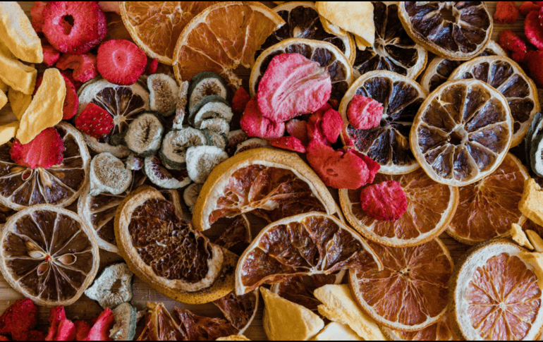 Aunque los productos lácteos son la fuente tradicional de calcio, este mineral esencial puede obtenerse de manera efectiva a través de alimentos de origen vegetal. PIXABAY
