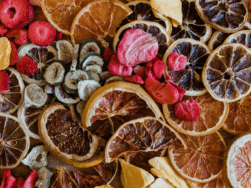 Aunque los productos lácteos son la fuente tradicional de calcio, este mineral esencial puede obtenerse de manera efectiva a través de alimentos de origen vegetal. PIXABAY