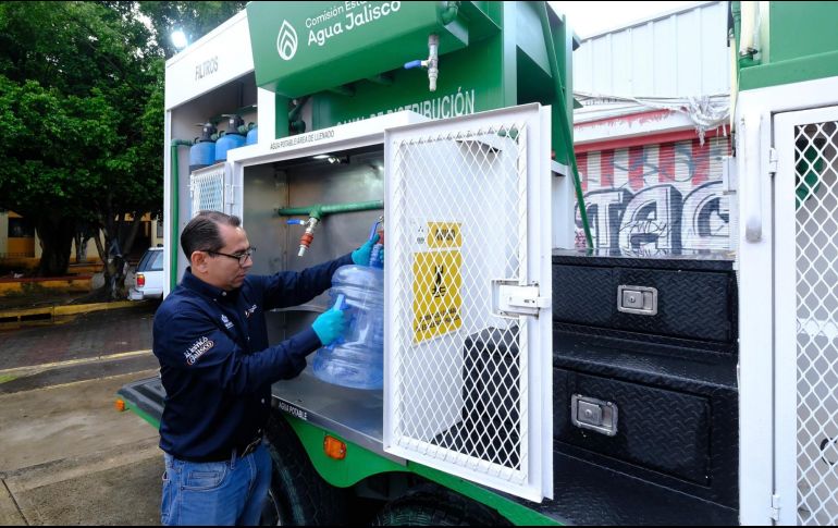 El plan emergente para paliar la escasez de agua limpia incluye plantas potabilizadoras móviles y distribución mediante pipas. ESPECIAL
