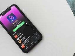 Si compartes Spotify con personas que viven en domicilios diferentes, ten presente que el plan Familiar está destinado a quienes conviven en la misma dirección. UNSPLASH