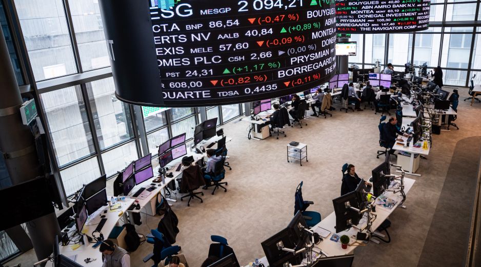 El optimismo en el sector tecnológico se extendió a los fabricantes de semiconductores, que también reportaron ganancias hoy. EFE/C. Petit