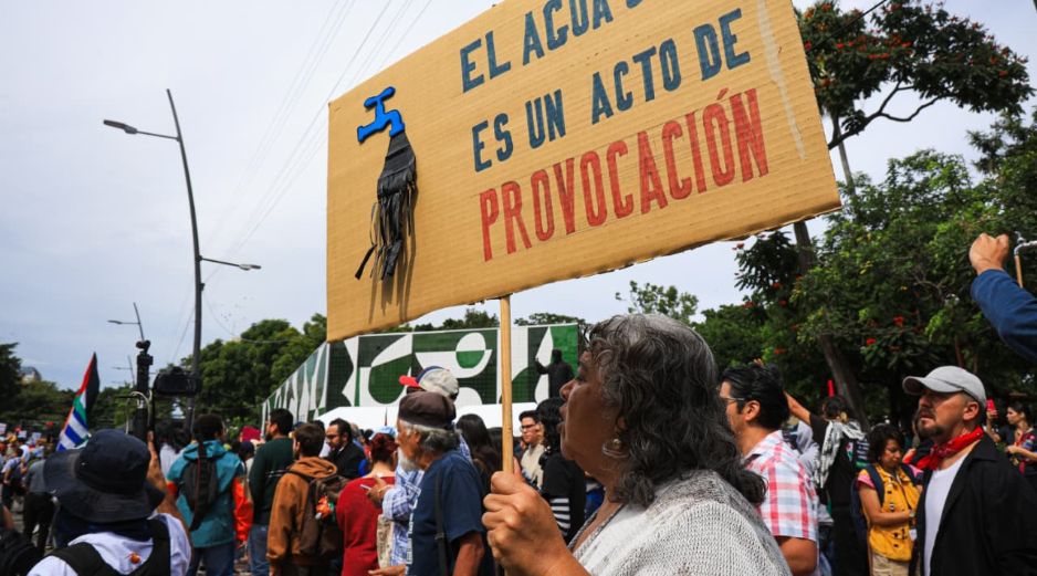 Los manifestantes denunciaron que no tienen agua 