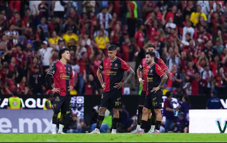 La Fiel de los Zorros vivió momentos de silencio en el Jalisco tras la goleada por parte del América. IMAGO7