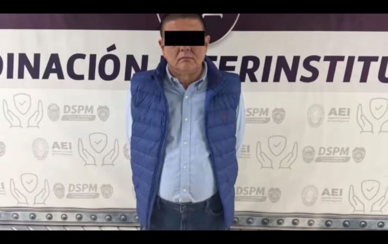 A pesar de que César Jáuregui fue liberado, a los pocos minutos volvió a ser detenido ya que enfrenta otro proceso por presunta traición a la patria. SUN/ESPECIAL