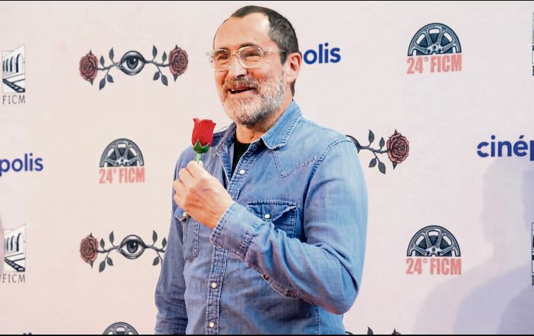 El intérprete posa en la alfombra roja de la cinta “Sanctuary Woman”. EL UNIVERSAL