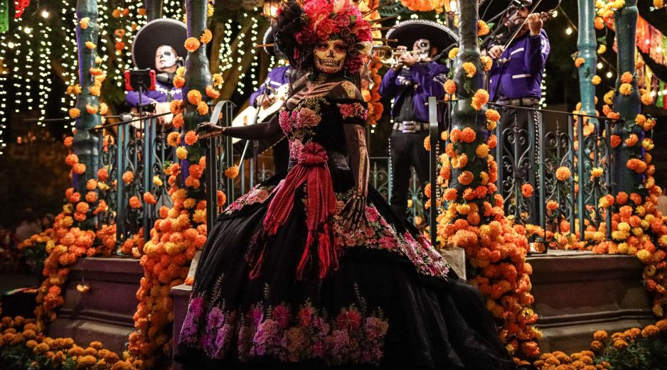El Día de Muertos es una festividad reconocida y celebrada por mexicanos y extranjeros, por lo que te compartimos algunos de los eventos que invitan a vivir la magia y el espíritu (o los espíritus) del 2 de noviembre. EL INFORMADOR / ARCHIVO