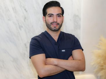 El Dr. Aldo Martínez destaca que la prevención es uno de los pilares fundamentales de la salud dermatológica. EL INFORMADOR/A. Navarro
