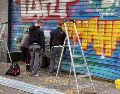 Tras las protestas, muchas ciudades francesas se blindan con toques de queda y prohíben manifestaciones. EFE / C. MENÉNDEZ