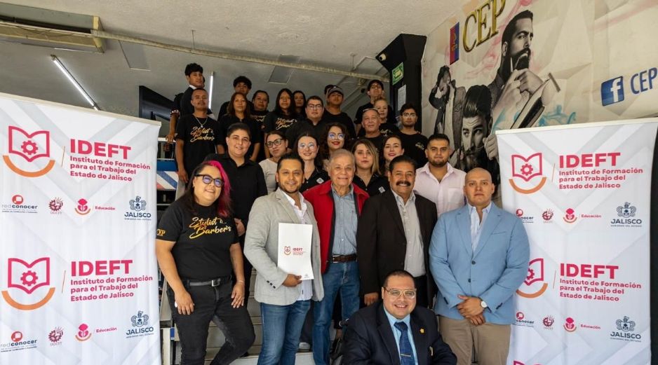 Miles de personas fueron capacitadas en áreas como Carpintería, Reparación de Motocicletas, Computación, Excel Avanzado y Lengua de Señas Mexicana.   ESPECIAL/IDEFT Jalisco