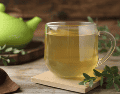 El té de eucalipto es una bebida natural rica en cineol que alivia síntomas respiratorios, reduce la inflamación y actúa como antioxidante. Conoce sus beneficios comprobados y cómo prepararlo correctamente en casa. CANVA
