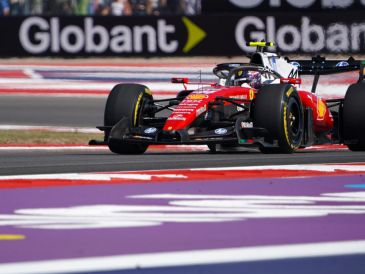 Lewis Hamilton encabezó la tabla de tiempos en el último entrenamiento libre del GP de Estados Unidos. EFE / D. Safranek