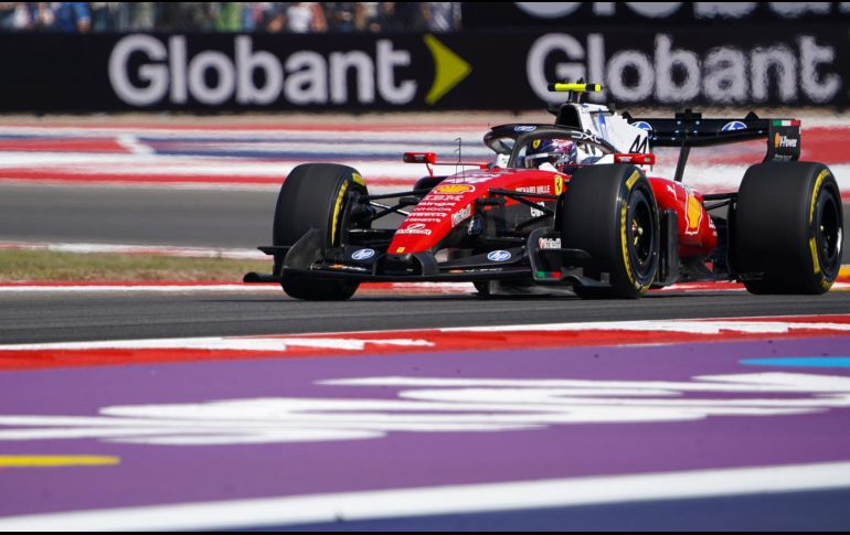Lewis Hamilton encabezó la tabla de tiempos en el último entrenamiento libre del GP de Estados Unidos. EFE / D. Safranek