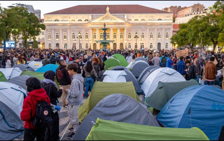 La capital, Lisboa, también se ha manifestado de la misma forma. EFE / J. GOULAO