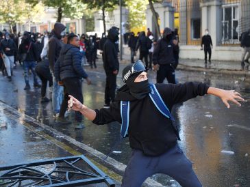 Especialistas advierten que las movilizaciones juveniles reflejan la incertidumbre económica y las fallas estructurales que afectan la calidad de vida. EFE/ARCHIVO.