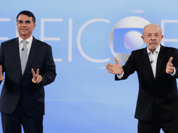 Durante los debates televisados rumbo a la segunda vuelta, el presidente Luiz Inácio Lula da Silva y el senador Flávio Bolsonaro intercambiaron acusaciones, defendieron sus propuestas y discutieron sobre la situación política y social. AP / ARCHIVO
