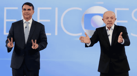 Durante los debates televisados rumbo a la segunda vuelta, el presidente Luiz Inácio Lula da Silva y el senador Flávio Bolsonaro intercambiaron acusaciones, defendieron sus propuestas y discutieron sobre la situación política y social. AP / ARCHIVO