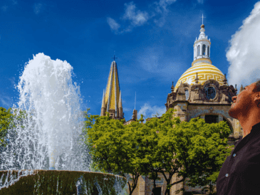 Para los habitantes del Área Metropolitana de Guadalajara (AMG), esto se traduce en un 30% a 60% de probabilidad de lluvias aisladas. ESPECIAL / CANVA