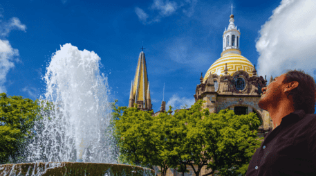 Para los habitantes del Área Metropolitana de Guadalajara (AMG), esto se traduce en un 30% a 60% de probabilidad de lluvias aisladas. ESPECIAL / CANVA